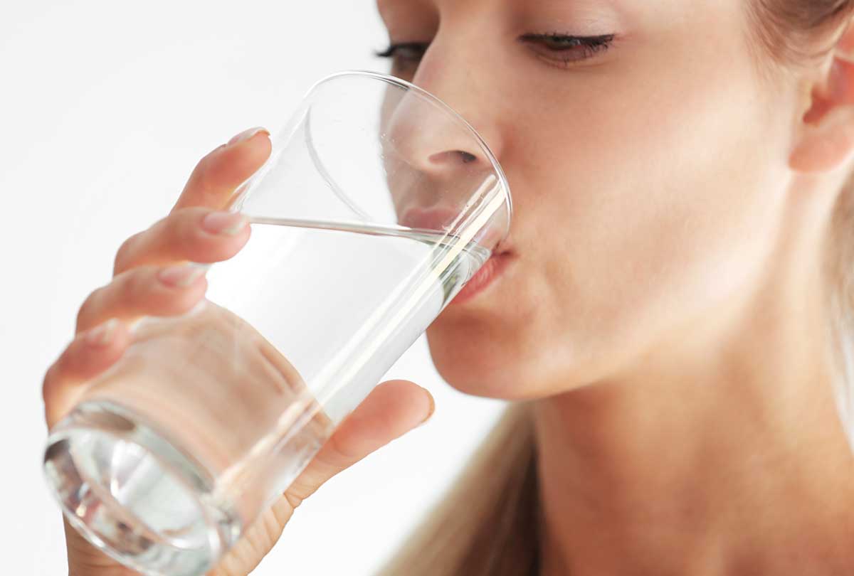 7 Simple Home Remedies for Dry Mouth